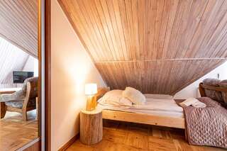 Отели типа «постель и завтрак» Gronik Groń Четырехместный номер с балконом-3