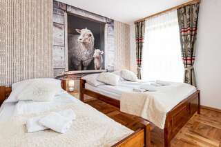 Отели типа «постель и завтрак» Gronik Groń Трехместный номер с балконом-6