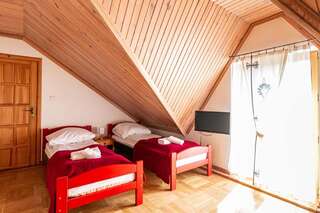 Отели типа «постель и завтрак» Gronik Groń Четырехместный номер с балконом-6
